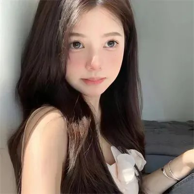三个摩登女性
